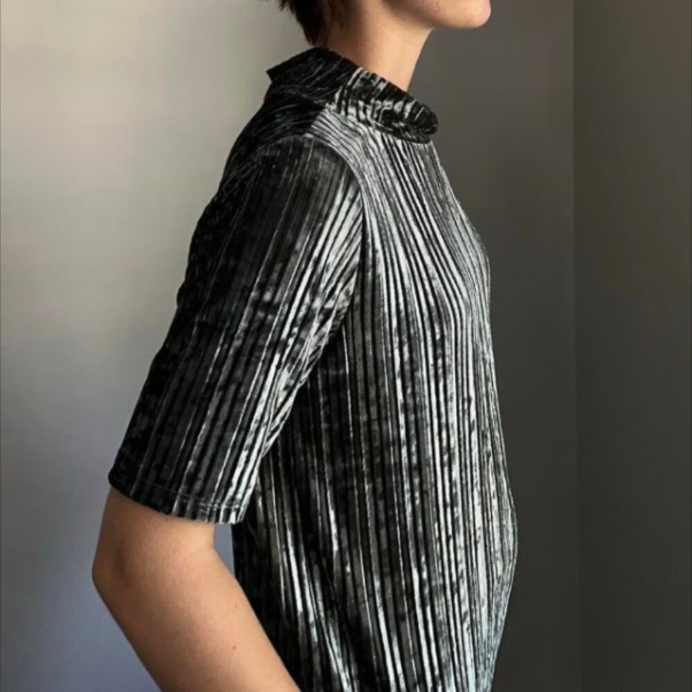 Pleated silver mock neck shirt